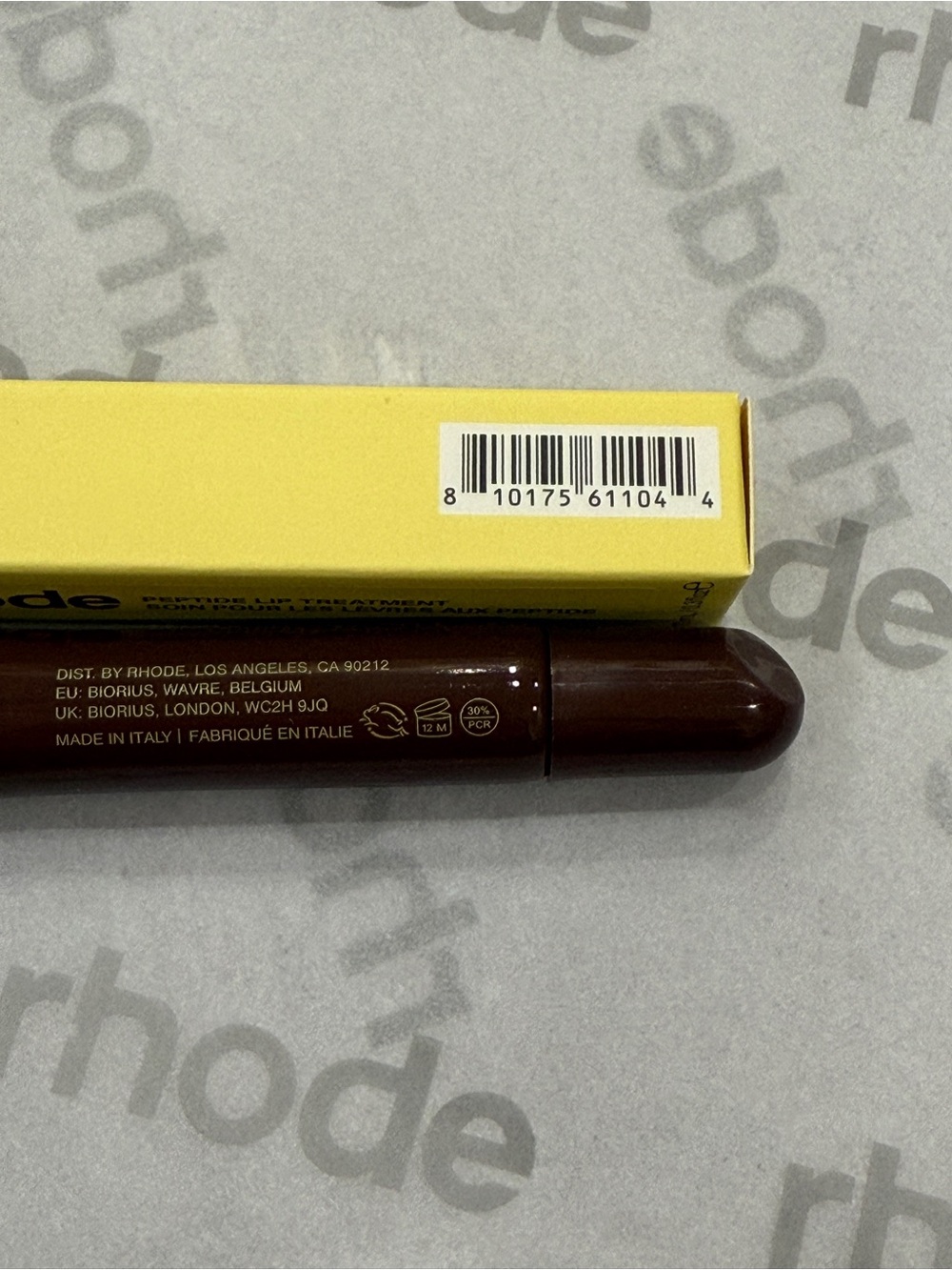 Rhode Bundle CARAMELIZED BANANA AND SUGARBERRY LIP TREATMENTS - Picture 4 of 11
